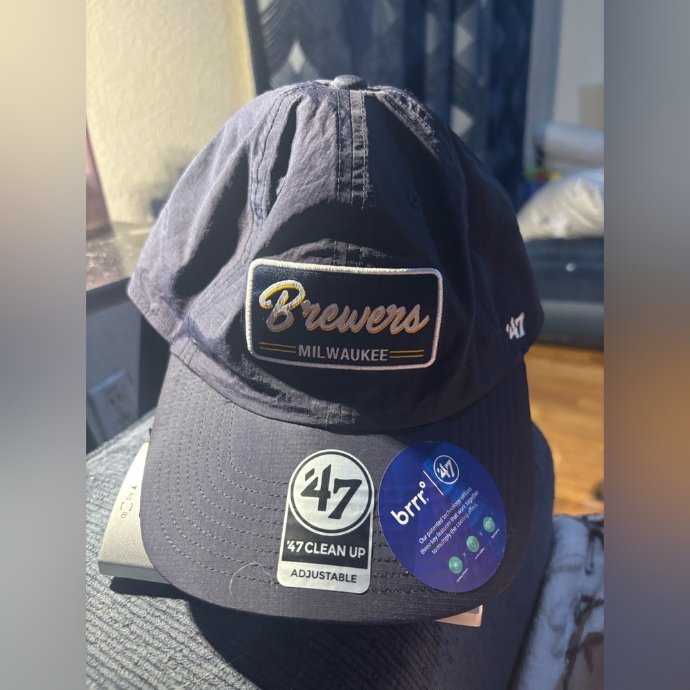 NWT Brewers Milwaukee Dark Blue Cap Unisex Adults